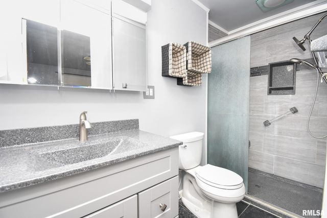 2715 TIARA STRIP, Peoria, IL 61607