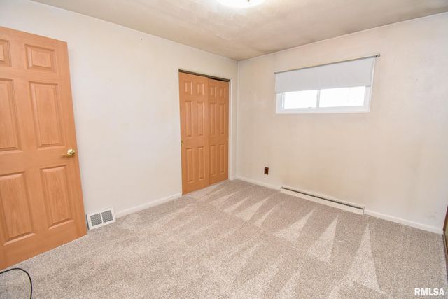 2715 TIARA STRIP, Peoria, IL 61607