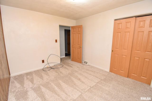 2715 TIARA STRIP, Peoria, IL 61607