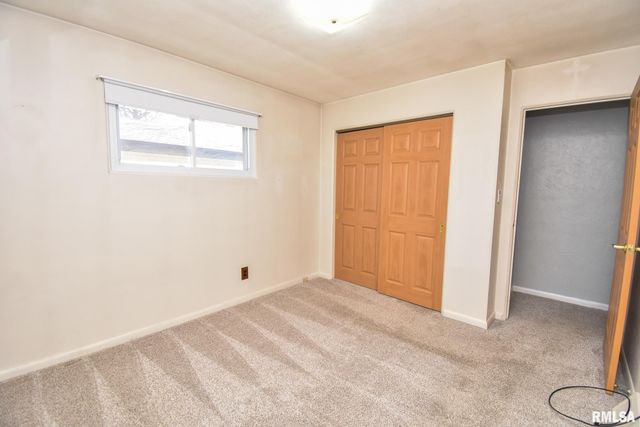 2715 TIARA STRIP, Peoria, IL 61607