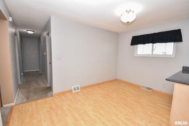 2715 TIARA STRIP, Peoria, IL 61607