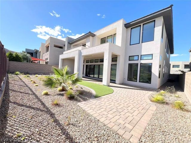10743 Patina Hills Court, Las Vegas, NV 89135