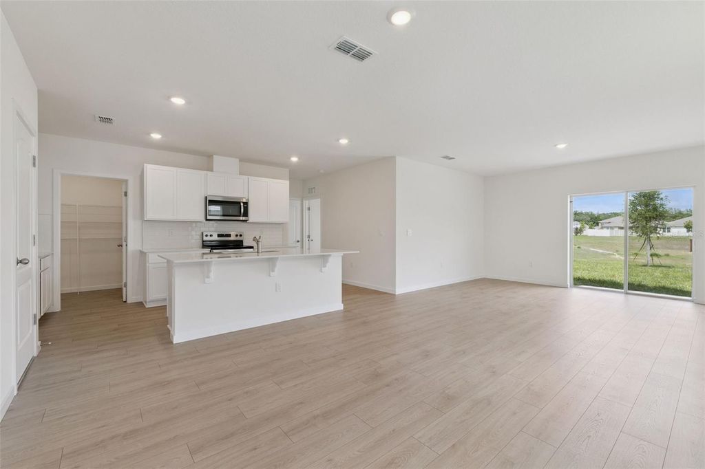 Image 7 of property listing at 1864 HOWARD MESA DRIVE, Kissimmee, FL 34744