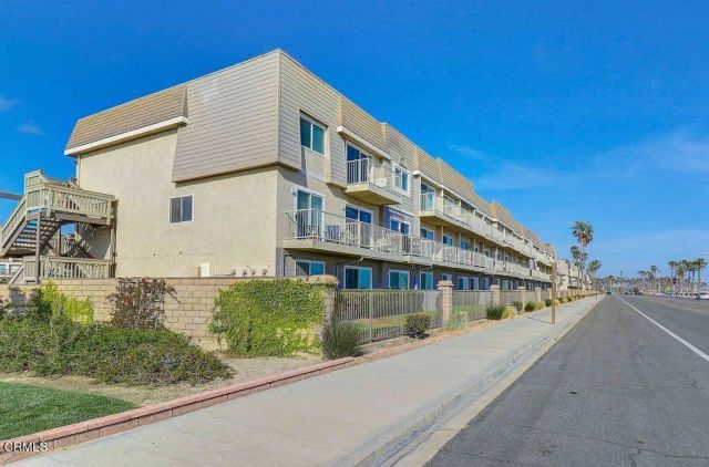 378 E Surfside Drive, Port Hueneme, CA 93041