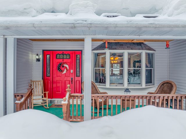 35 Steinfeldt Lane, Long Lake, NY 12847