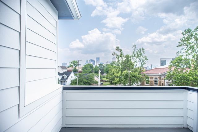 1002B Monroe St, Nashville, TN 37208