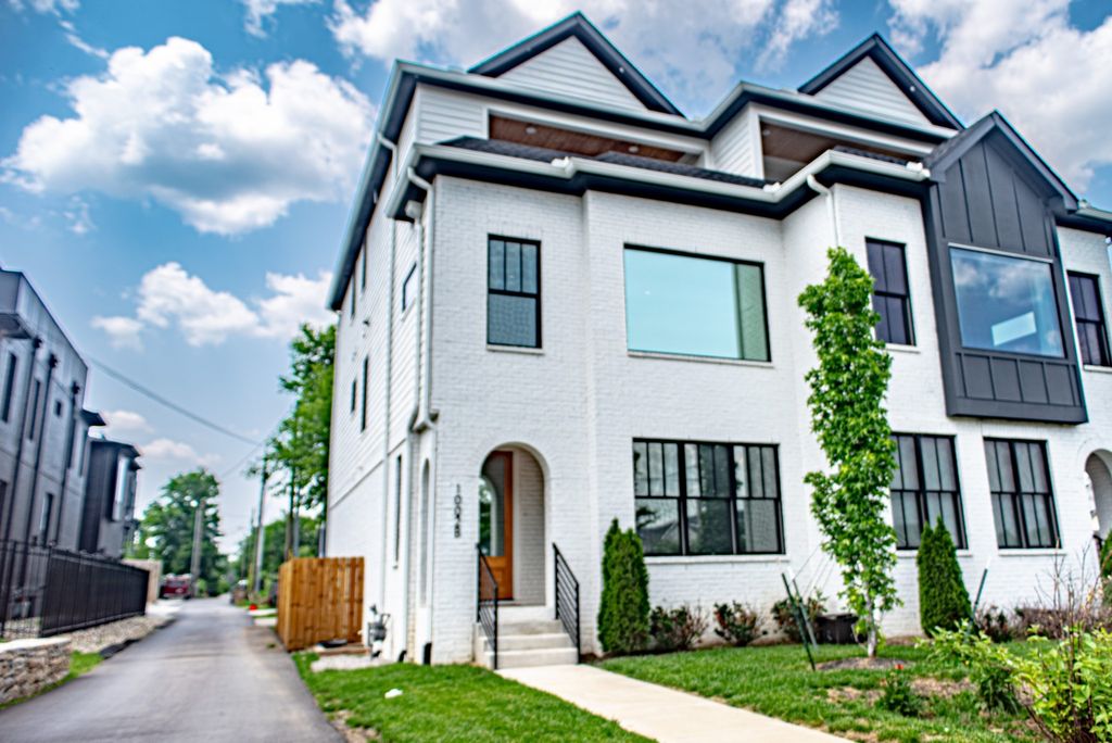 1002B Monroe St, Nashville, TN 37208