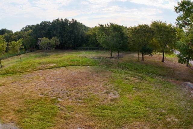 11161 Lakeside Drive, Kemp, TX 75143