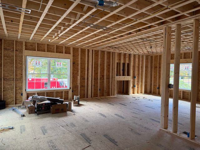 22 Buttrick Road, Londonderry, NH 03053