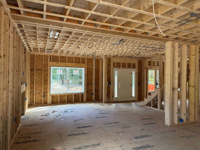 22 Buttrick Road, Londonderry, NH 03053