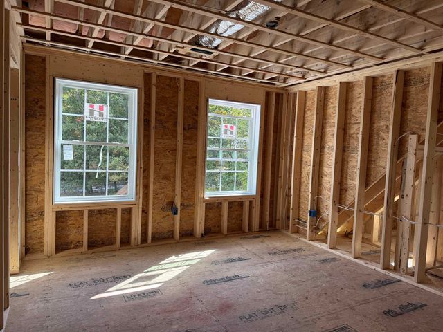 22 Buttrick Road, Londonderry, NH 03053