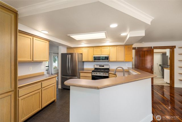 705 N Waugh Road, Mount Vernon, WA 98273