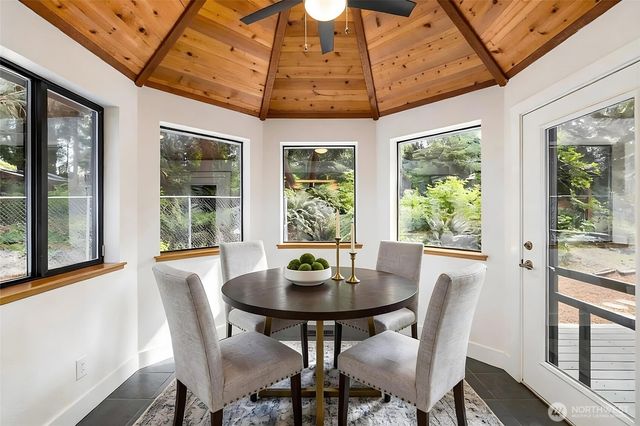 705 N Waugh Road, Mount Vernon, WA 98273