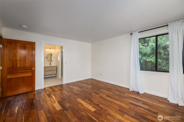 705 N Waugh Road, Mount Vernon, WA 98273