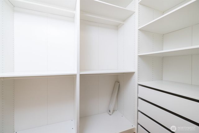 705 N Waugh Road, Mount Vernon, WA 98273