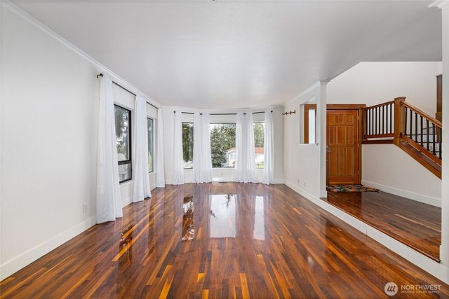 705 N Waugh Road, Mount Vernon, WA 98273