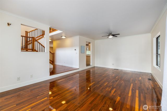 705 N Waugh Road, Mount Vernon, WA 98273