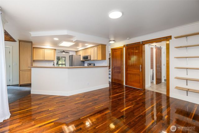 705 N Waugh Road, Mount Vernon, WA 98273