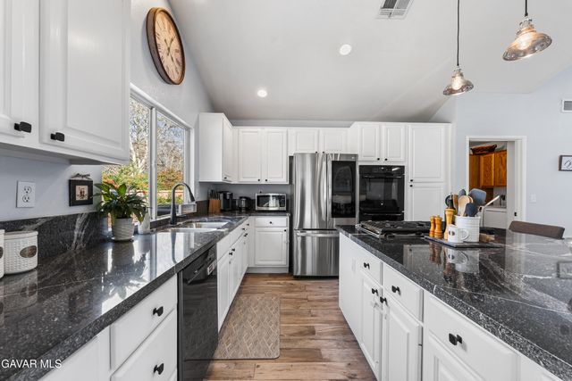 41143 Mission Drive, Palmdale, CA 93551