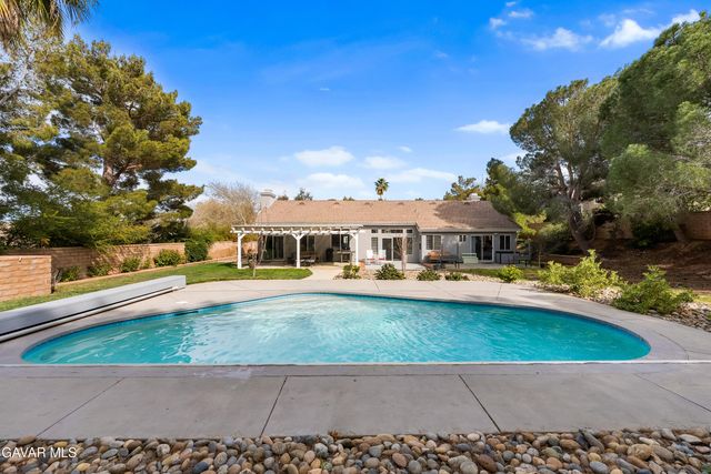 41143 Mission Drive, Palmdale, CA 93551