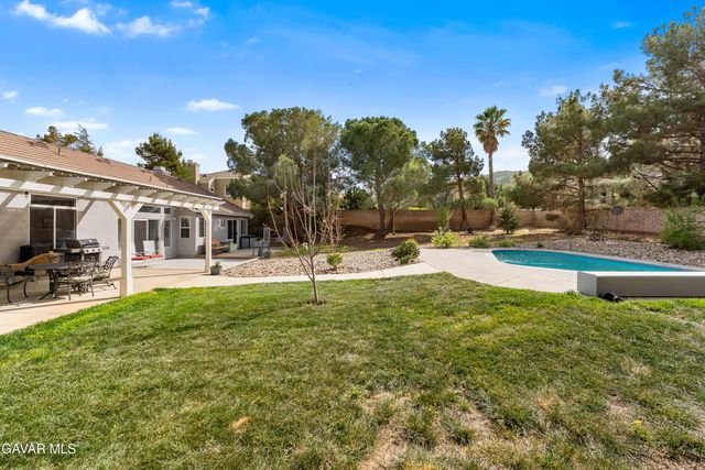 41143 Mission Drive, Palmdale, CA 93551