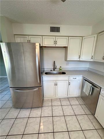 3325 Airport RD N # N3, Naples, FL 34105