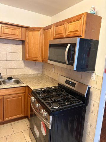 3419 CARTER LN, Chester, PA 19013