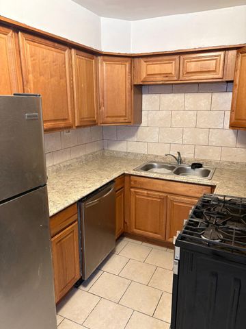 3419 CARTER LN, Chester, PA 19013