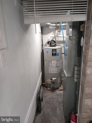 3419 CARTER LN, Chester, PA 19013