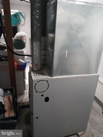 3419 CARTER LN, Chester, PA 19013