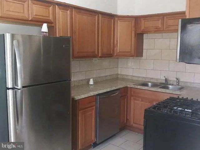 3419 CARTER LN, Chester, PA 19013