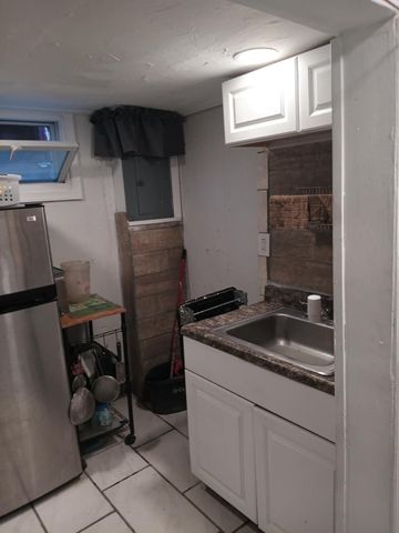 3419 CARTER LN, Chester, PA 19013