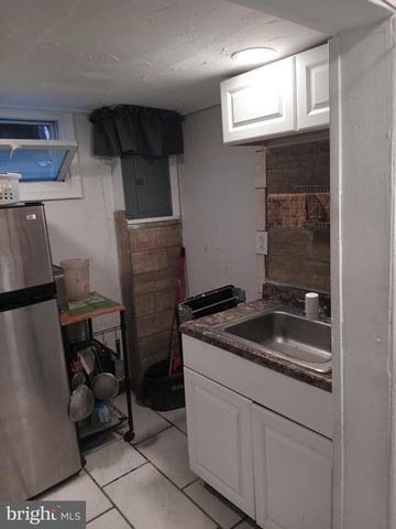 3419 CARTER LN, Chester, PA 19013