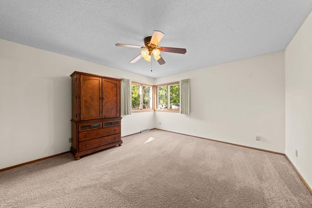 38558 Grand Avenue, North Branch, MN 55056