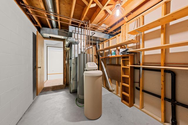 38558 Grand Avenue, North Branch, MN 55056