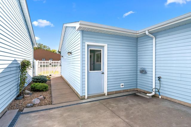 38558 Grand Avenue, North Branch, MN 55056