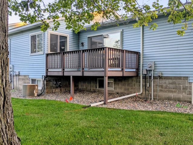 38558 Grand Avenue, North Branch, MN 55056