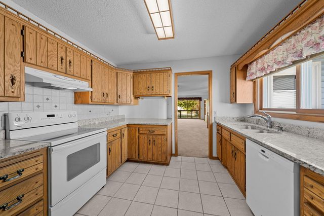 38558 Grand Avenue, North Branch, MN 55056