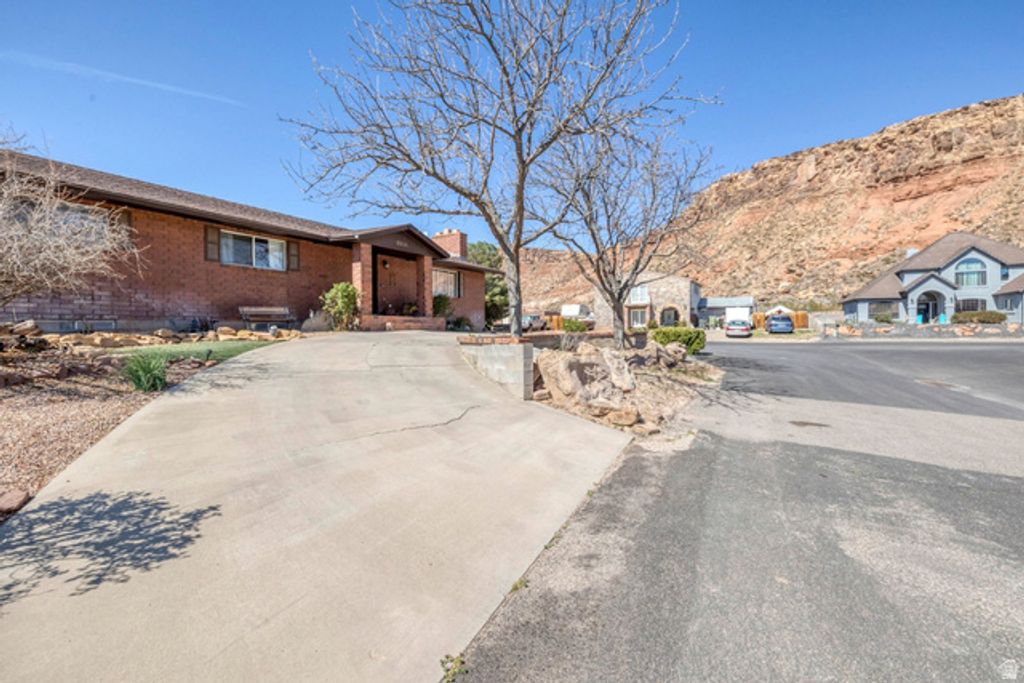 Image 40 of property listing at 3334 UTE RD, St. George, UT 84790