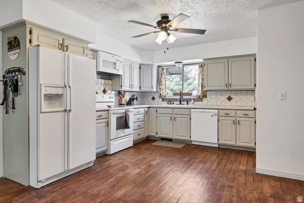 Image 8 of property listing at 3334 UTE RD, St. George, UT 84790