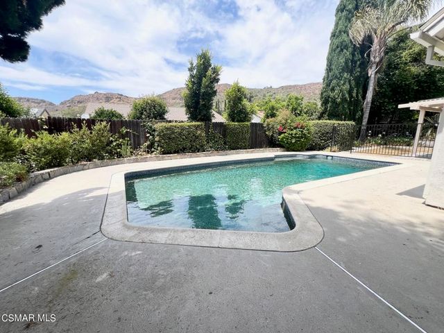 3077 Saddleback Court, Thousand Oaks, CA 91360