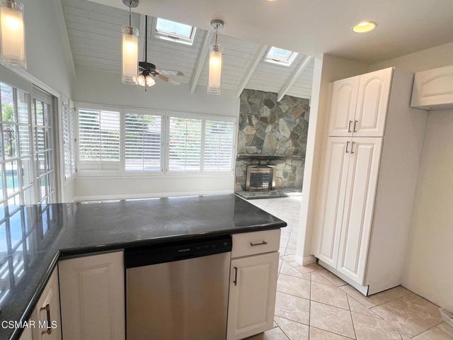 3077 Saddleback Court, Thousand Oaks, CA 91360