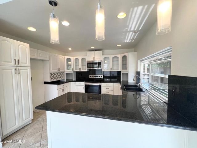 3077 Saddleback Court, Thousand Oaks, CA 91360