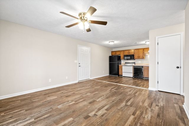 3243 Tower Dr Apt E, Clarksville, TN 37042