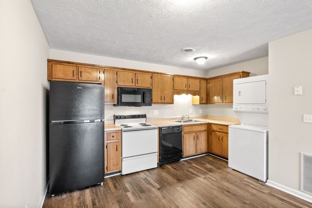 3243 Tower Dr Apt E, Clarksville, TN 37042