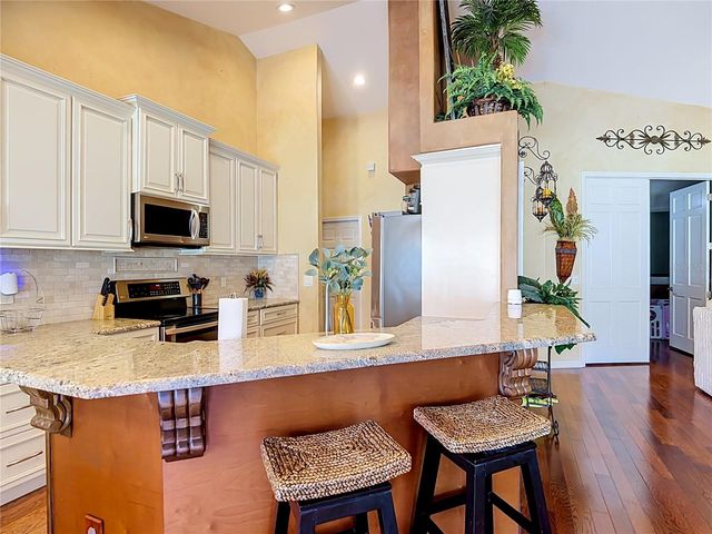 2803 ASTON AVENUE, Plant City, FL 33566
