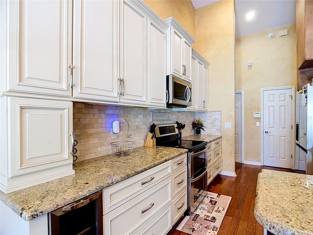 2803 ASTON AVENUE, Plant City, FL 33566