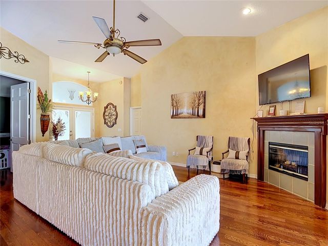 2803 ASTON AVENUE, Plant City, FL 33566