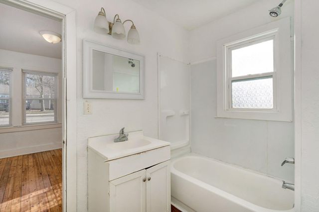 521 N Warren Avenue, Springfield, MO 65802