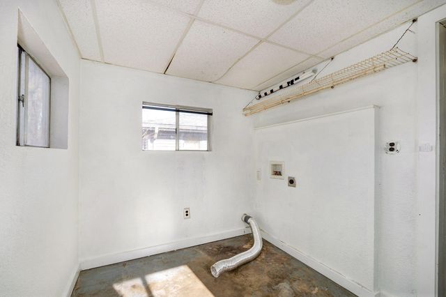 521 N Warren Avenue, Springfield, MO 65802